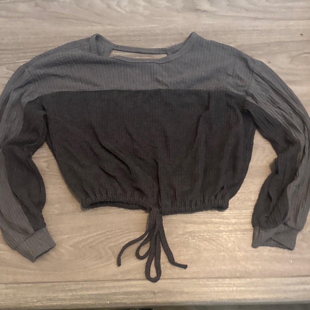 HOLLISTER Gray Long Sleeve CropTop